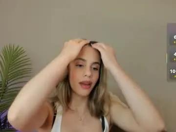 valentina_m17 — GOAL: RIDE TORSO!!! [960 tokens remaining] Hi guys,come play with your naughty girl!  My favorite patterns! 120  #petite #bigass #18 #anal #latina