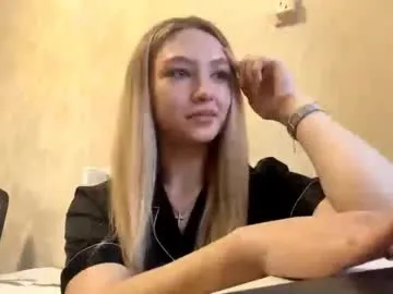 velourdiva on Chaturbate