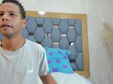 yayi_derek on Chaturbate 