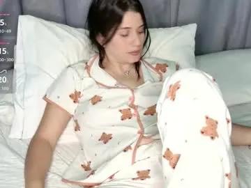 yenn_claros on Chaturbate 