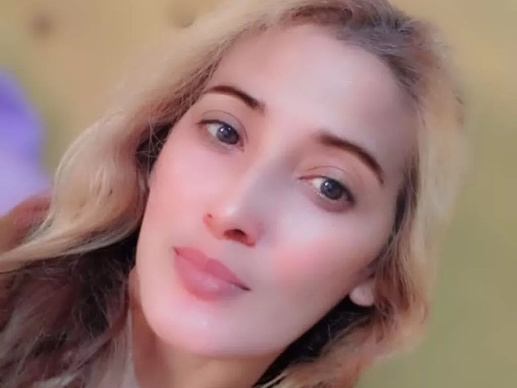 SafiraHilwa on LiveJasmin