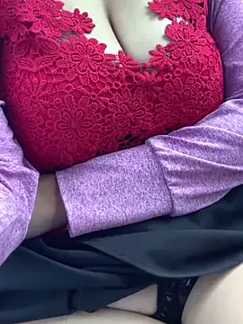 2HotAsain4u on StripChat