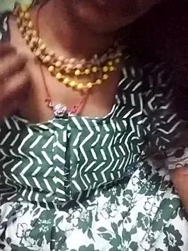 aadhini01 on StripChat 