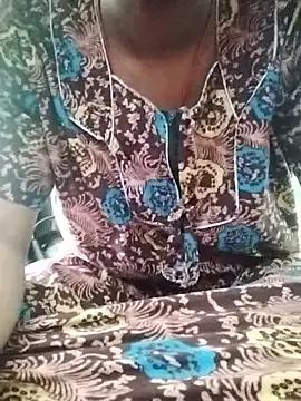 aadhini01 on StripChat 