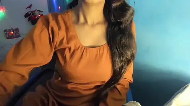 aarjulove on StripChat 