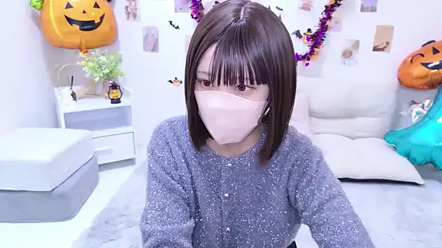 aki_zzz on StripChat