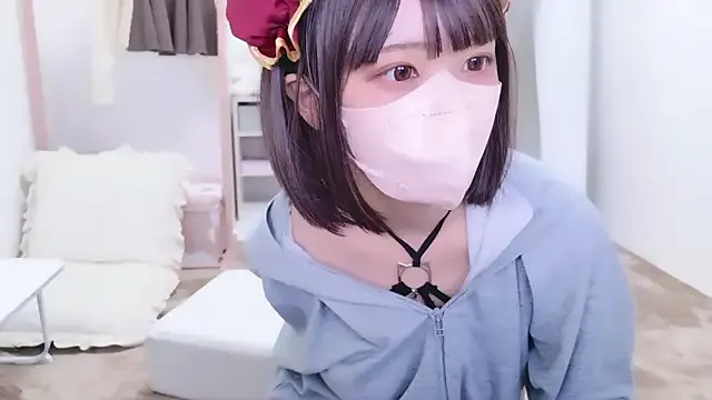 aki_zzz on StripChat