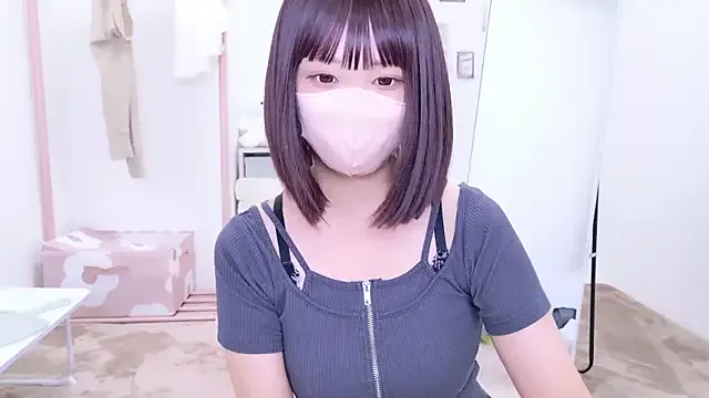 aki_zzz on StripChat