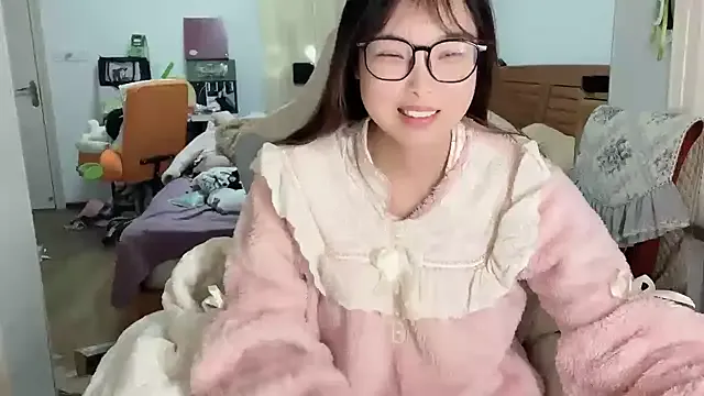 Akong11 on StripChat