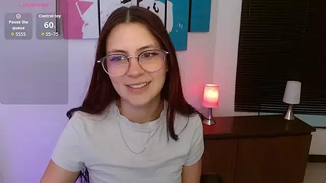 AlanaGarcia19 on StripChat 