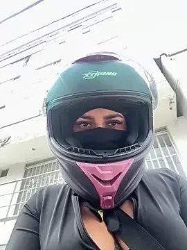 AlannaEvons on StripChat 