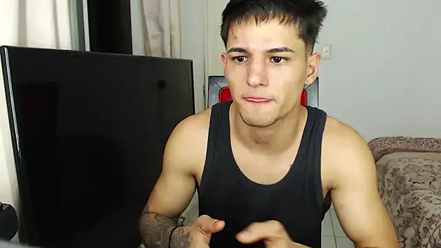 Alex_mojica on StripChat
