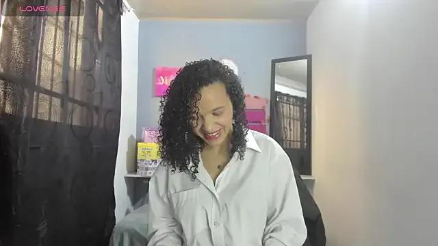 alma_azul on StripChat 