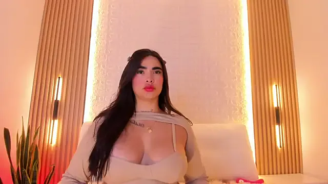 alyssa_vargas on StripChat