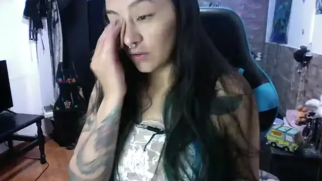 AngelaQueen_ on StripChat