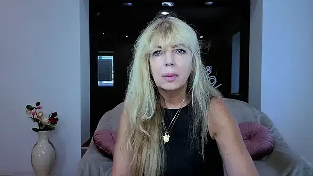 Anna_Diax on StripChat 