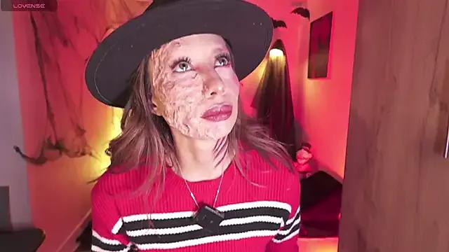 AnnaKimm on StripChat 