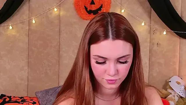 Ariadna_Holder on StripChat 