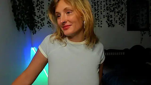 Ariana_Spring on StripChat 