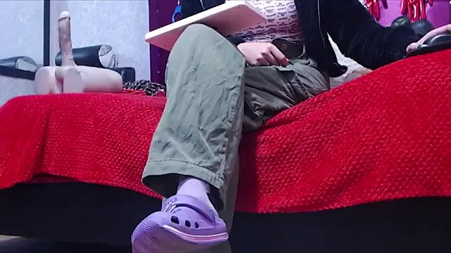 AyshaScott — My place is under your boots goddess