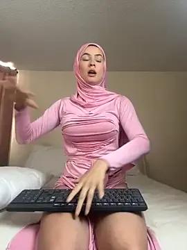 azzahara- on StripChat 