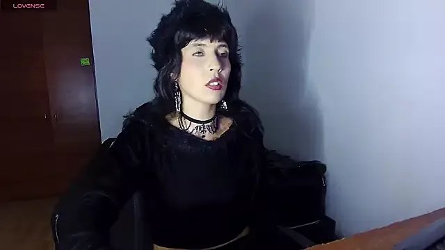 bellatrix25 on StripChat 