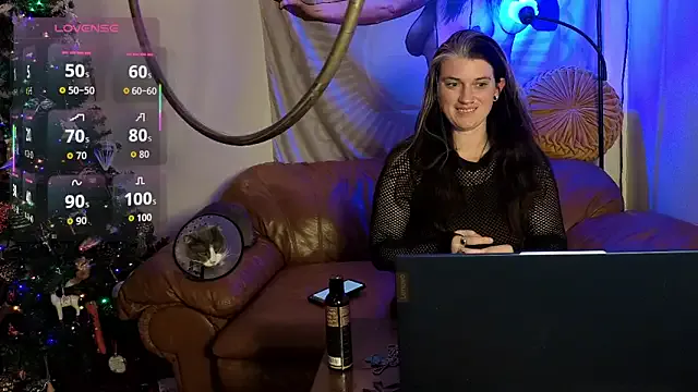 bruisedblossoms on StripChat