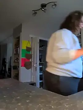 Canadian_BBW on StripChat 