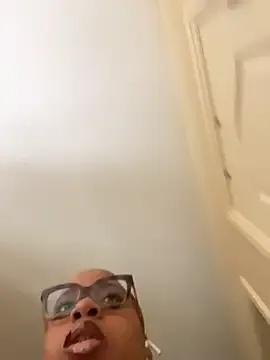 caramel__cremes on StripChat 