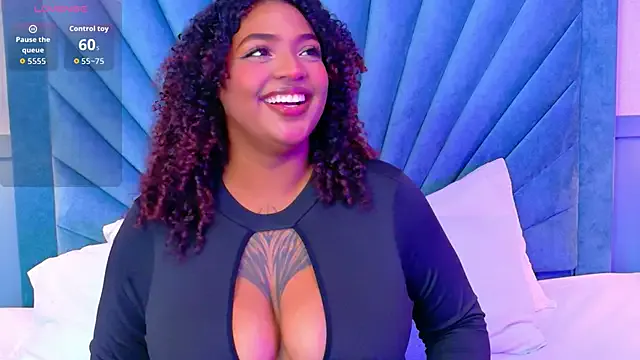 Cristal-Jonnes on StripChat