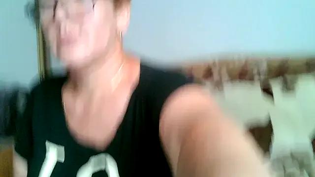 Dana4921 on StripChat 