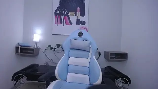 Dhalton_x on StripChat