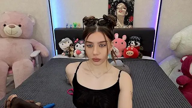 dolly_ll on StripChat 