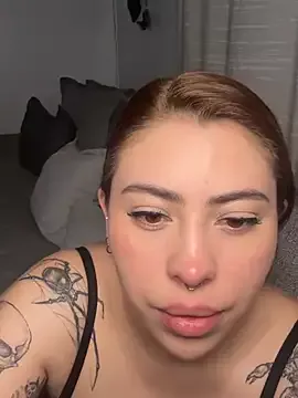 Draculona-666 on StripChat