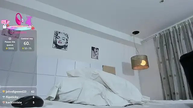 ElectraRhodes1 on StripChat 