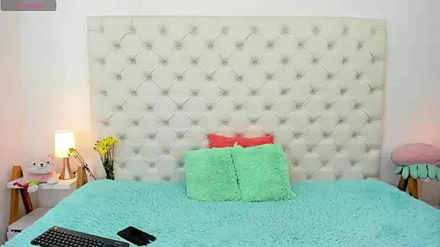 esmeralda06 on StripChat 