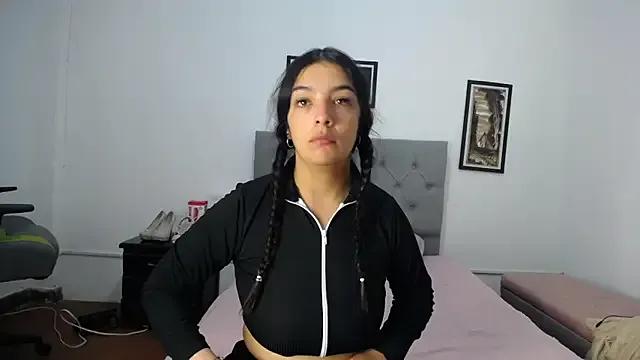 Esmeraldaa- on StripChat 
