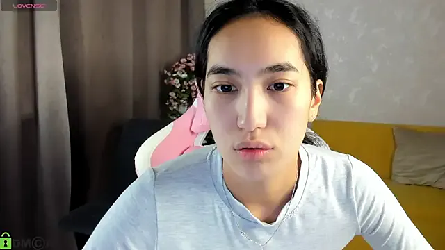 FlirtyAura on StripChat