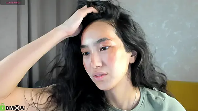 FlirtyAura on StripChat