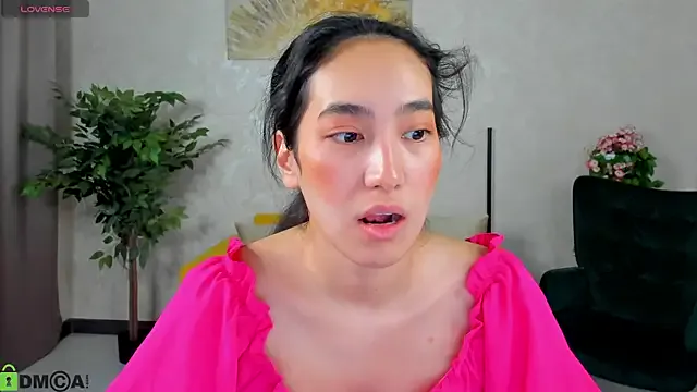 FlirtyAura on StripChat