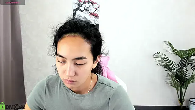 FlirtyAura on StripChat