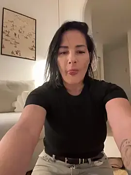 French_mature — Je m'empale sur mon gode