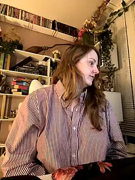 GingerSnap33 on StripChat 