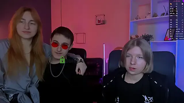 gloria_bubble on StripChat