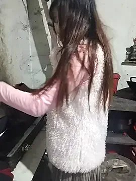 gugu0022 on StripChat 