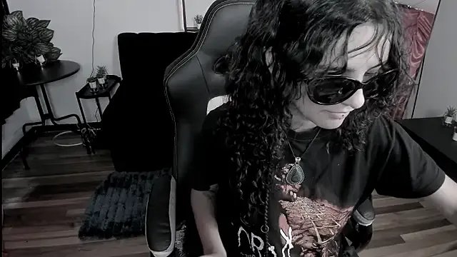 gummo_ — come and lick your goddess's feet