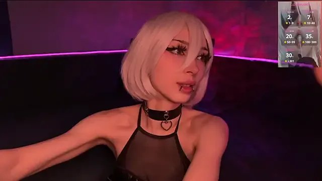 Handsomepure on StripChat