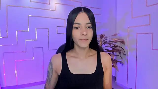 HannahJamesX on StripChat 