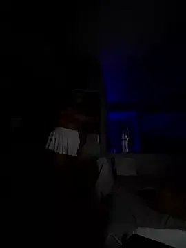 honeeyyy_pot on StripChat