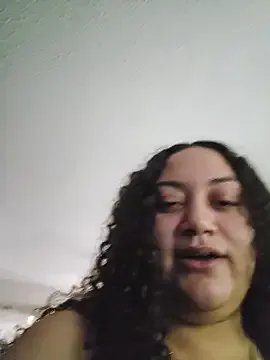 honeeyyy_pot on StripChat